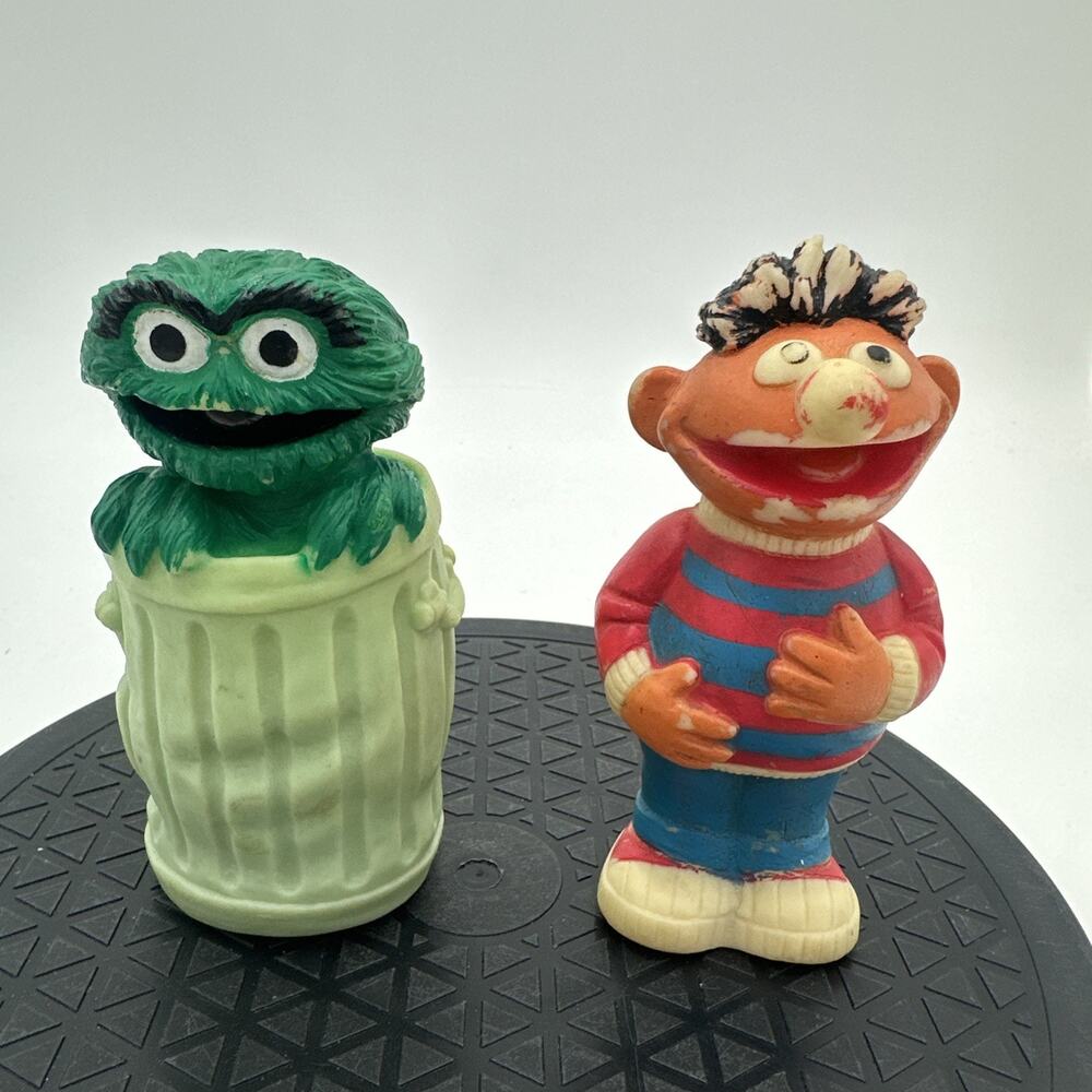 Vintage Sesame Street Ernie And Oscar The Grouch Squeak Toy 1979 Muppets